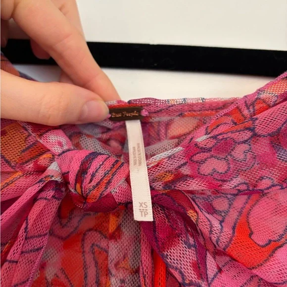 Free People Intricate Sleeveless Blouse - Picture 4 of 4